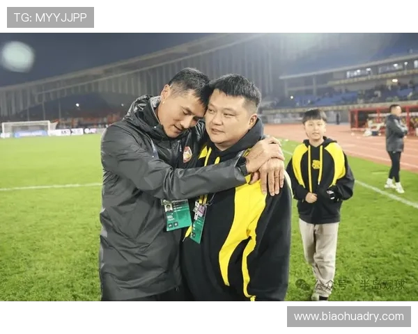 邵佳一引领西海岸总经理杨智刘健毛雷尔等人加入国足助力备战