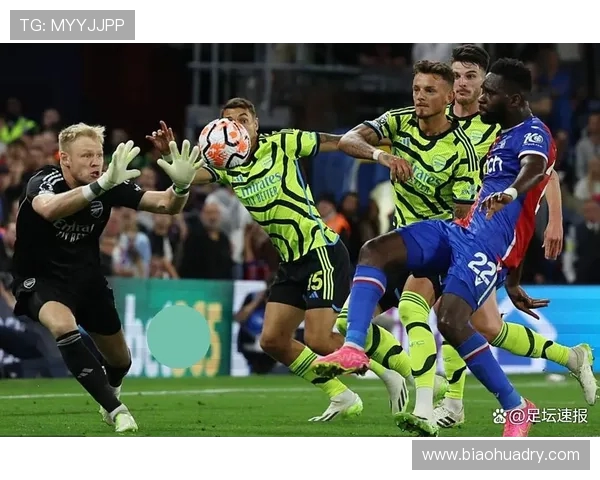 英超懵圈啦！掌掴队友+染红+队长伤退 少打1人反而1-0赢了 2连胜